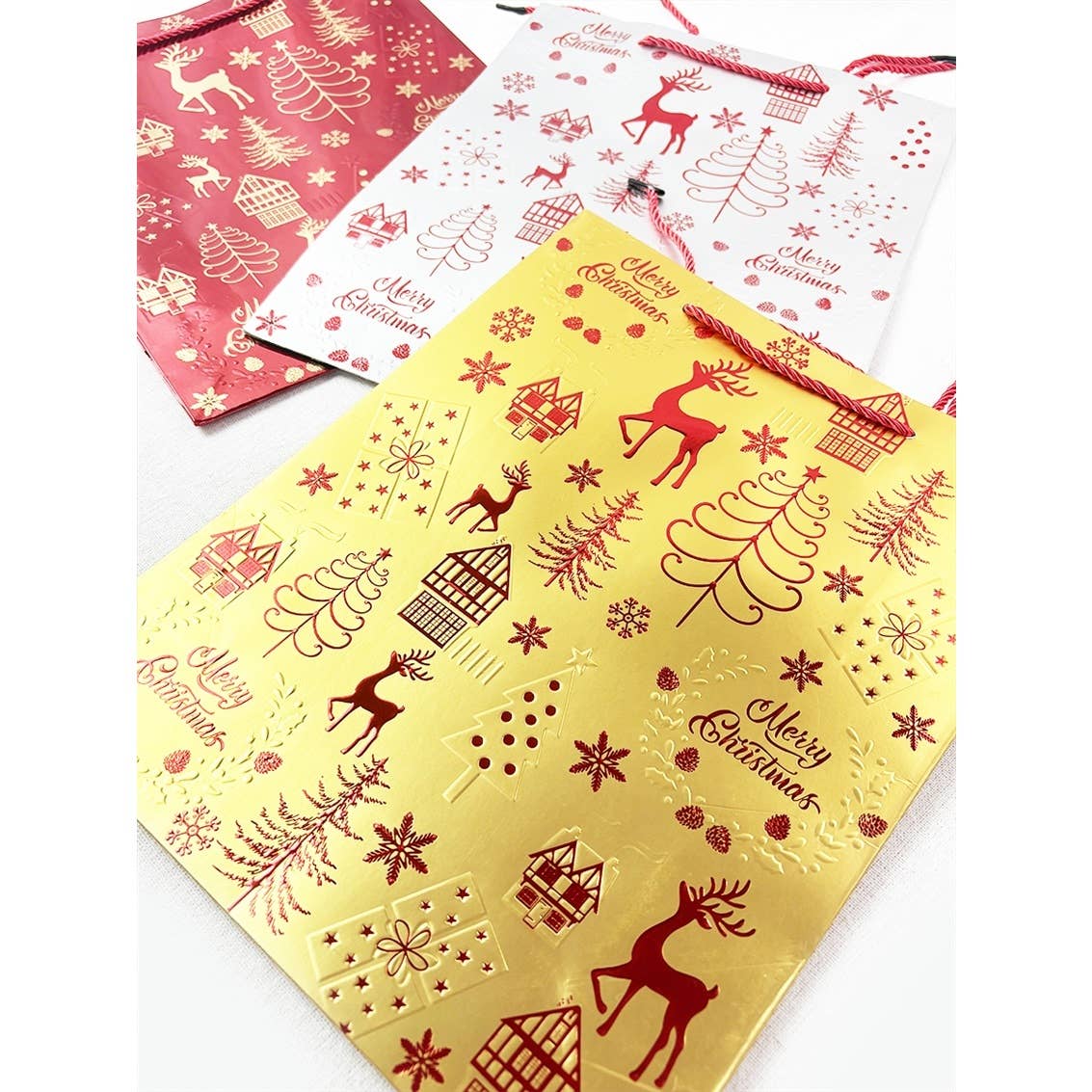 Love and Repeat - 4 Colors of Christmas Theme Print Gift Bag