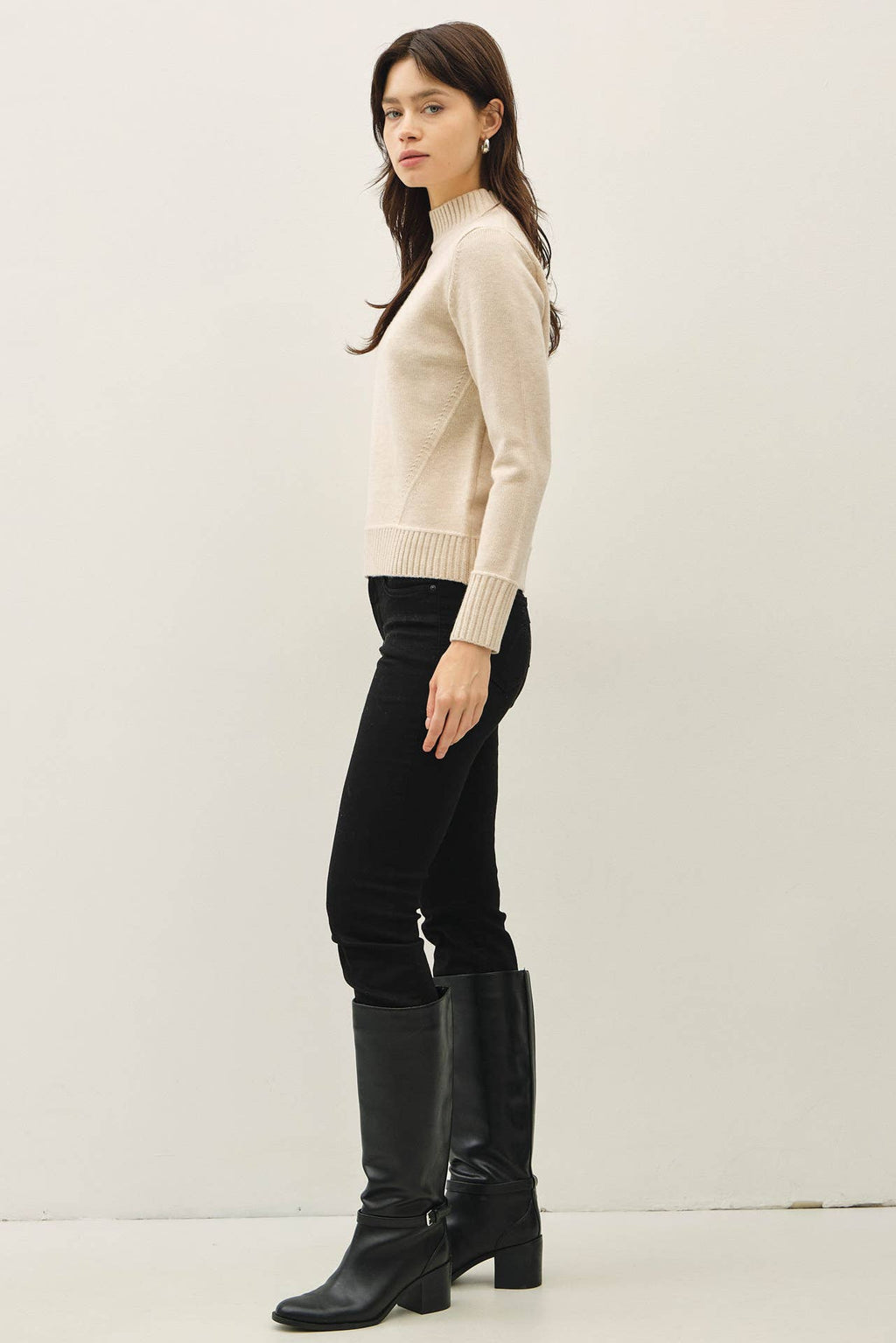 MOCKNECK CLASSIC CUT SWEATER