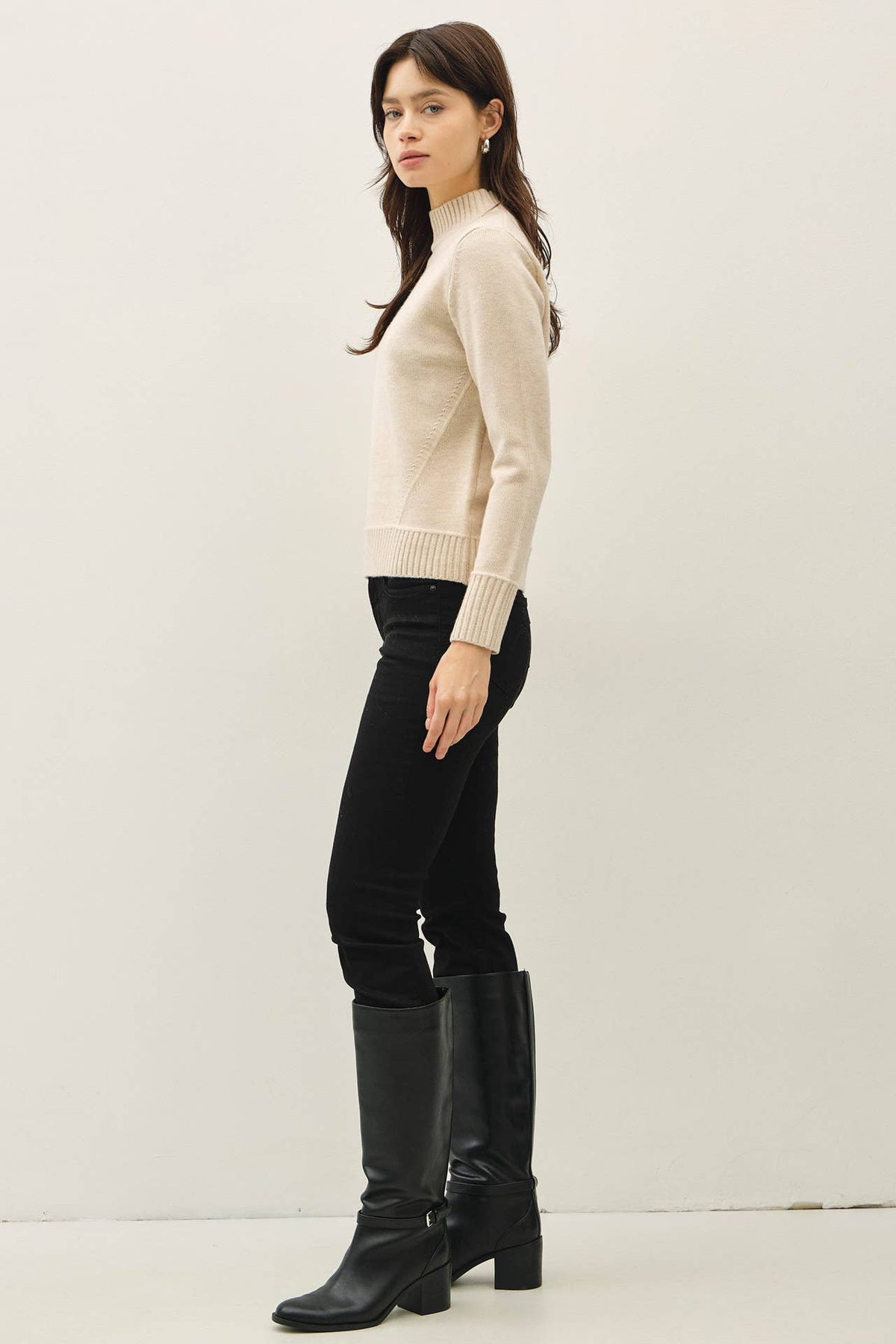 MOCKNECK CLASSIC CUT SWEATER
