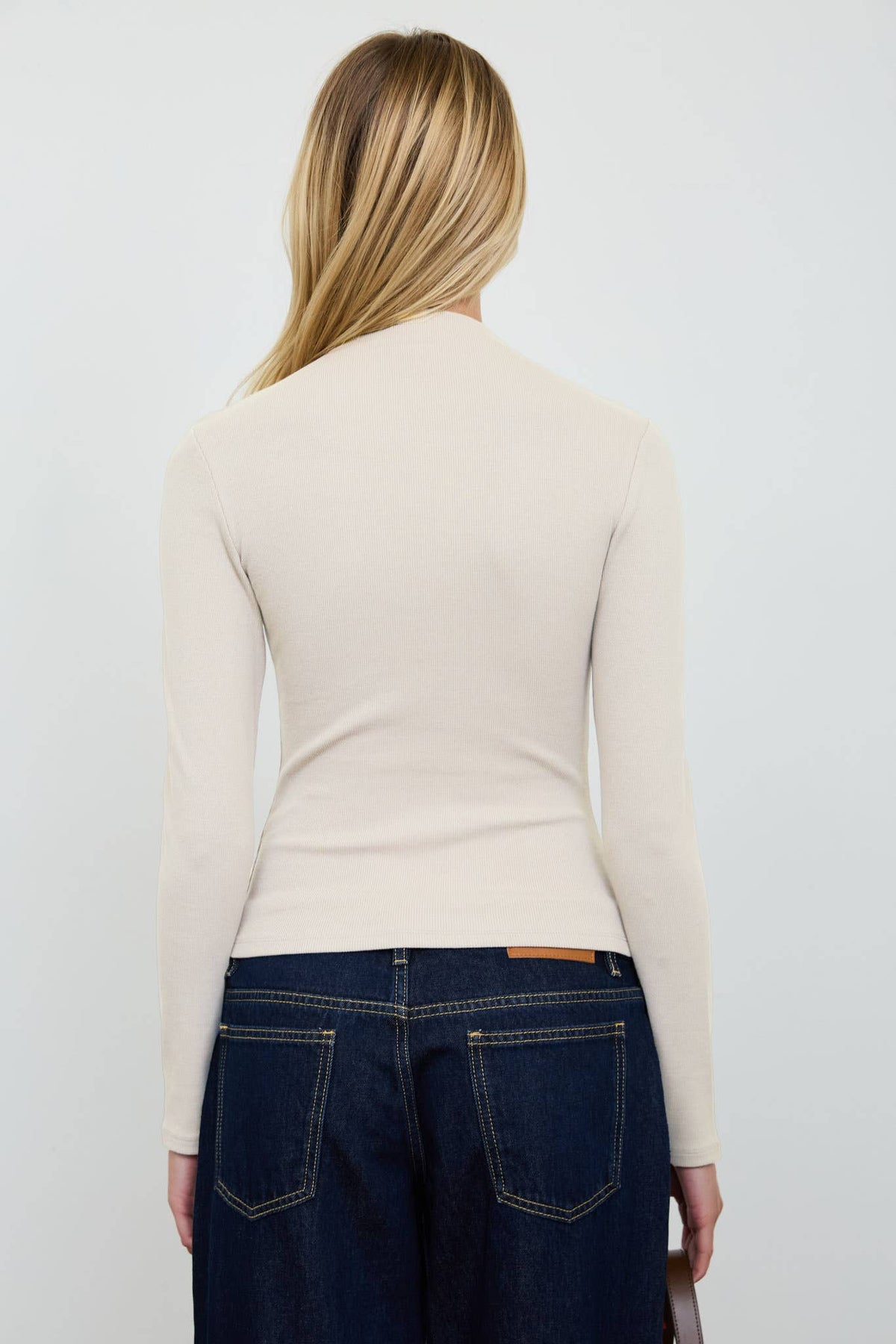 RIBBED MOCK NECK BODYCON TOP