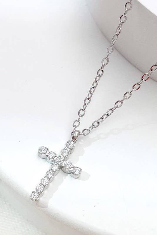 JOSSLYN by wall to wall - 18K STAINLESS STEEL TARNISH FREE CROSS NECKLACE | 40NK9482