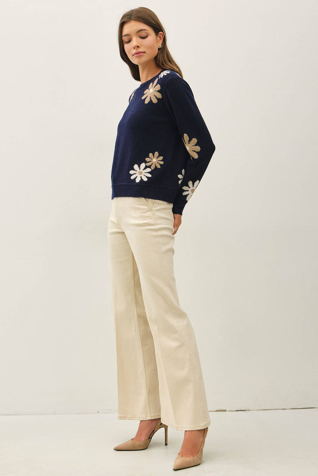 FLORAL ACCENT SWEATER