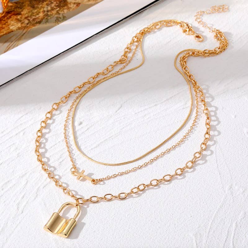LOCKET LAYERED NECKLACE