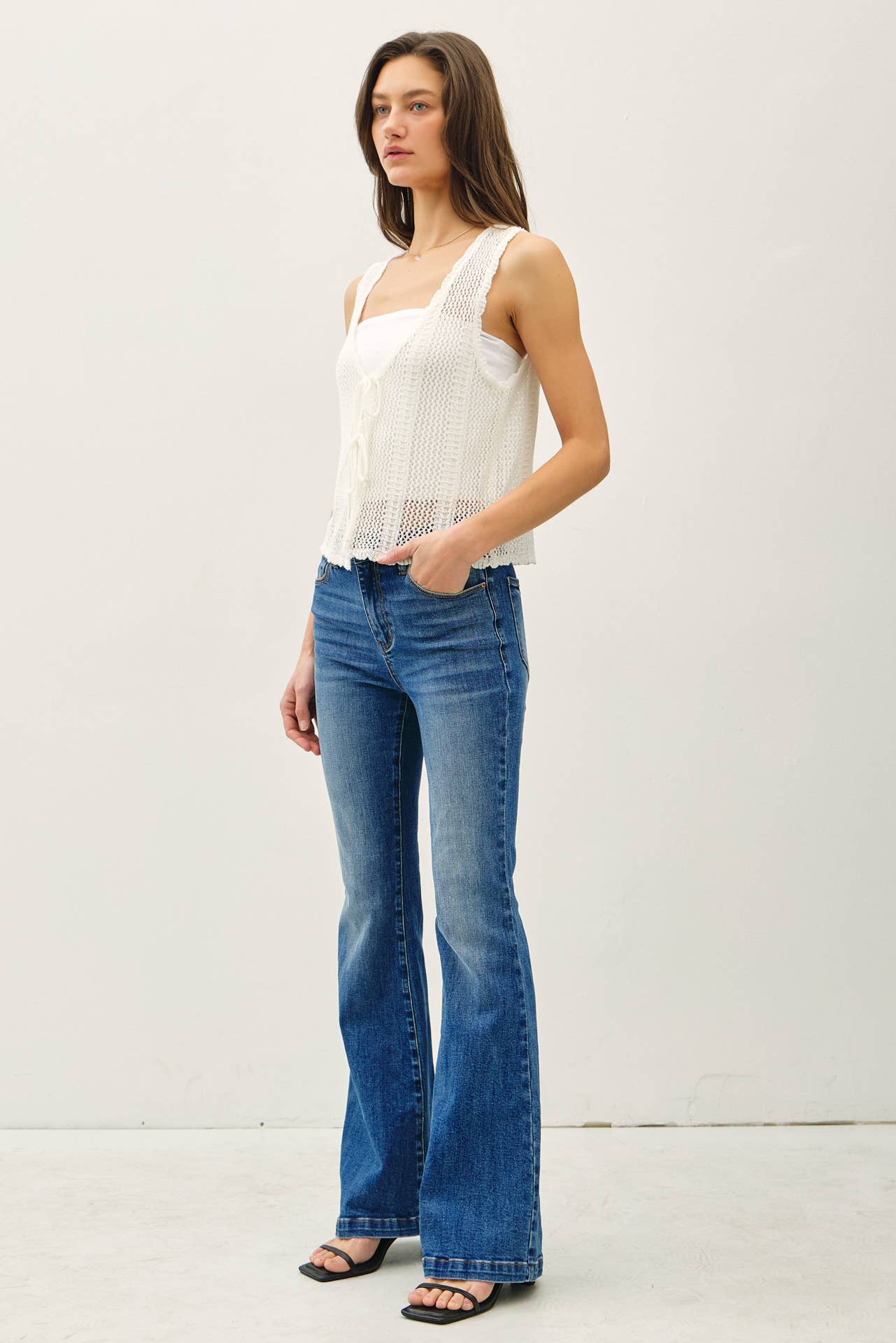 BREEZY KNIT VEST