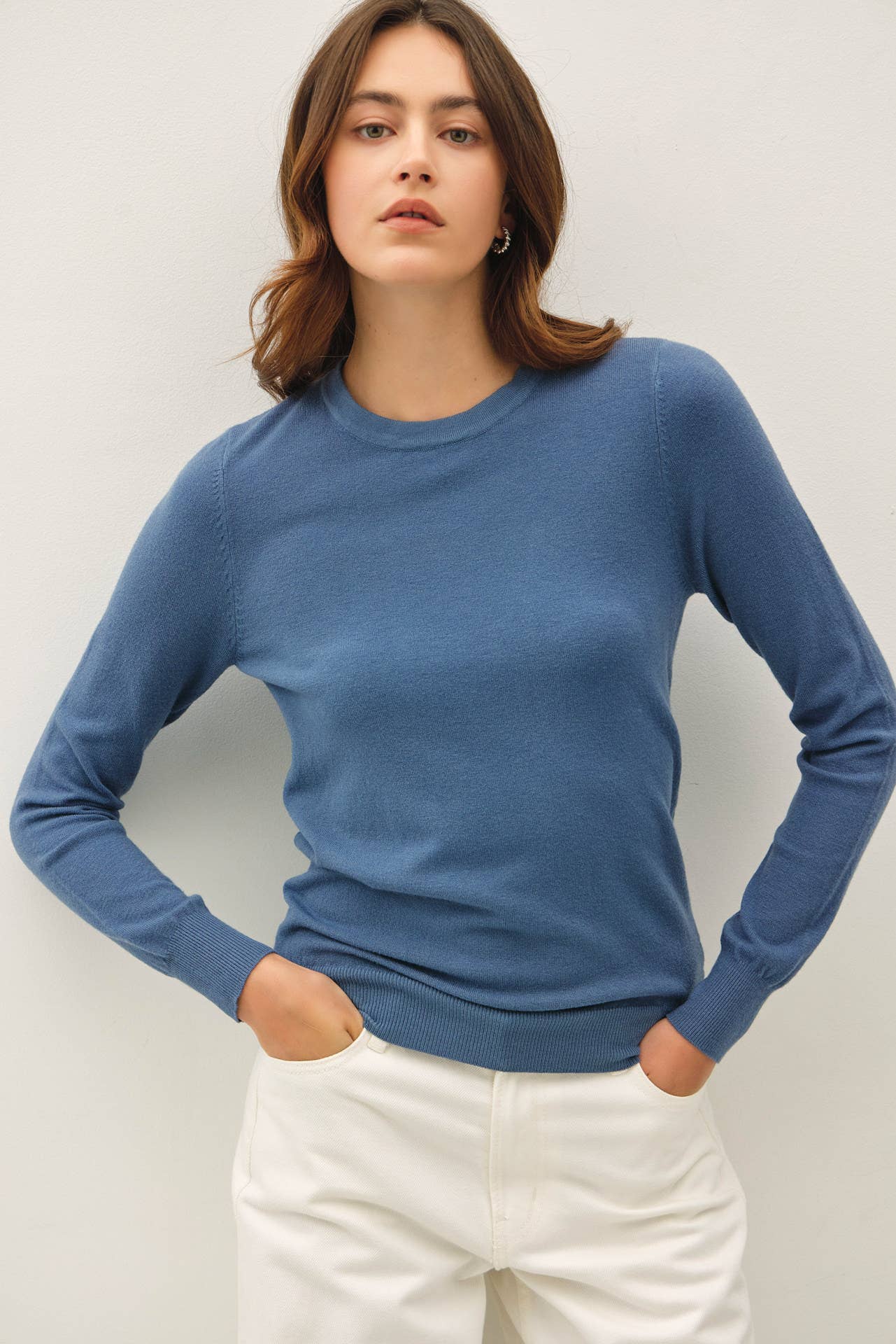 CREW NECK SOFT KNIT SWEATER
