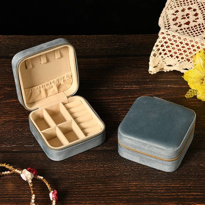 VELVET JEWELRY TRAVEL BOX | 40P642