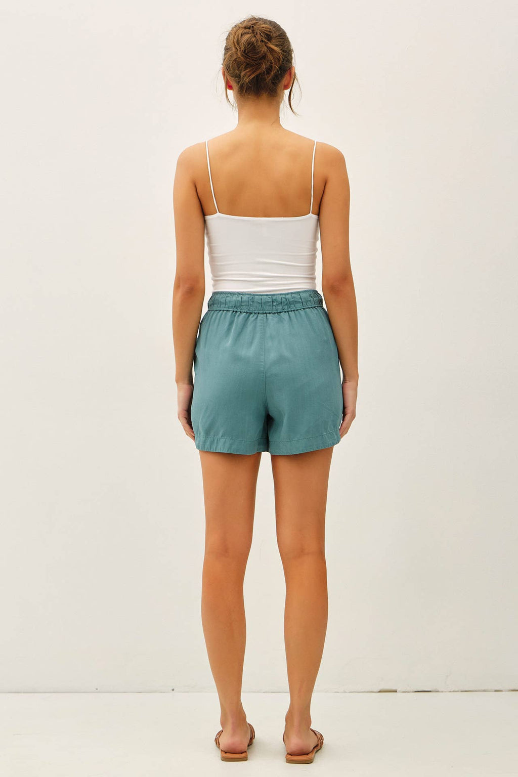 PULL ON TENCEL SHORT