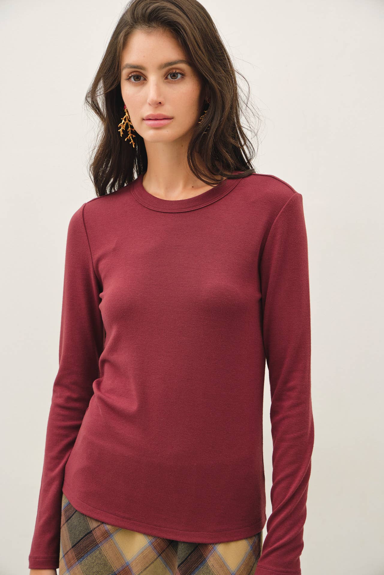ROUND NECK LONG SLEEVE KNIT TOP