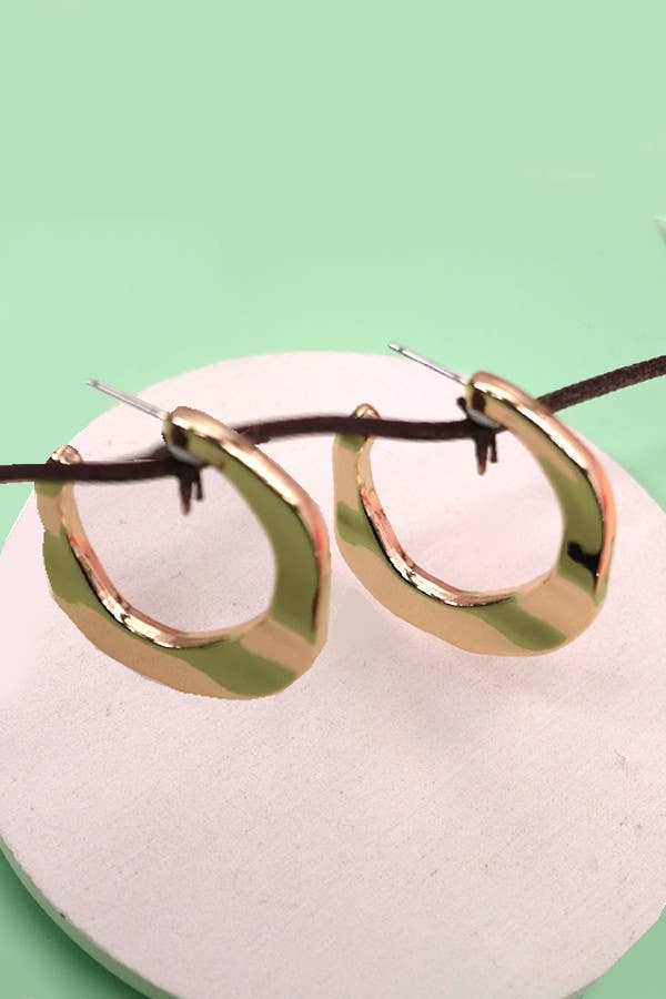 IRREGULAR LIGHT HOOP EARRINGS