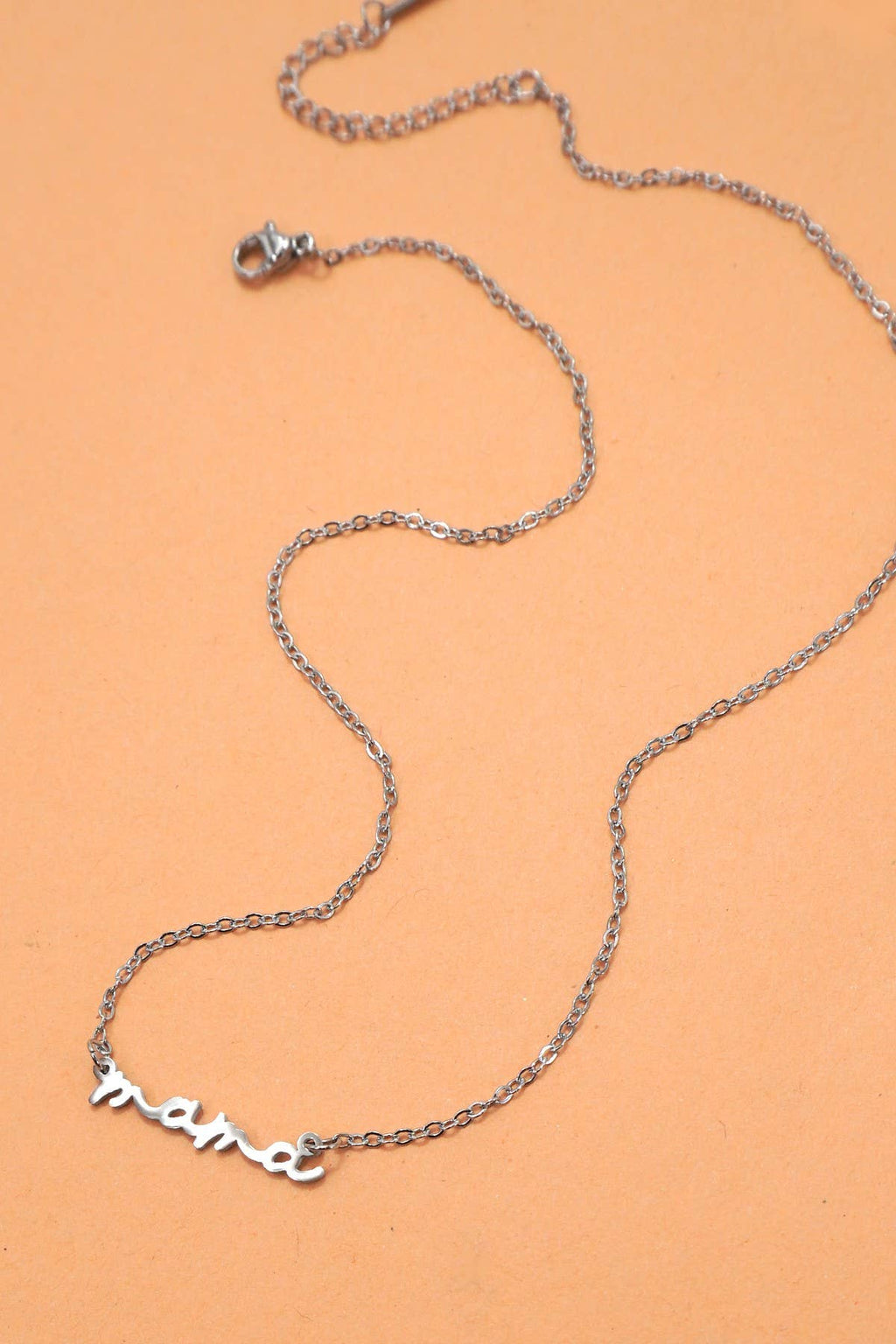 MAMA NECKLACE