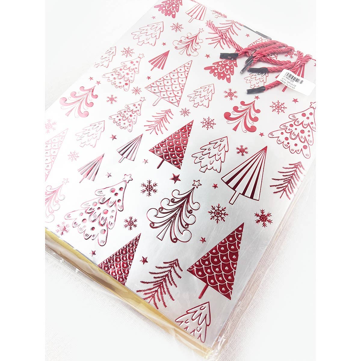 Love and Repeat - Christmas Tree Design Gift Bag