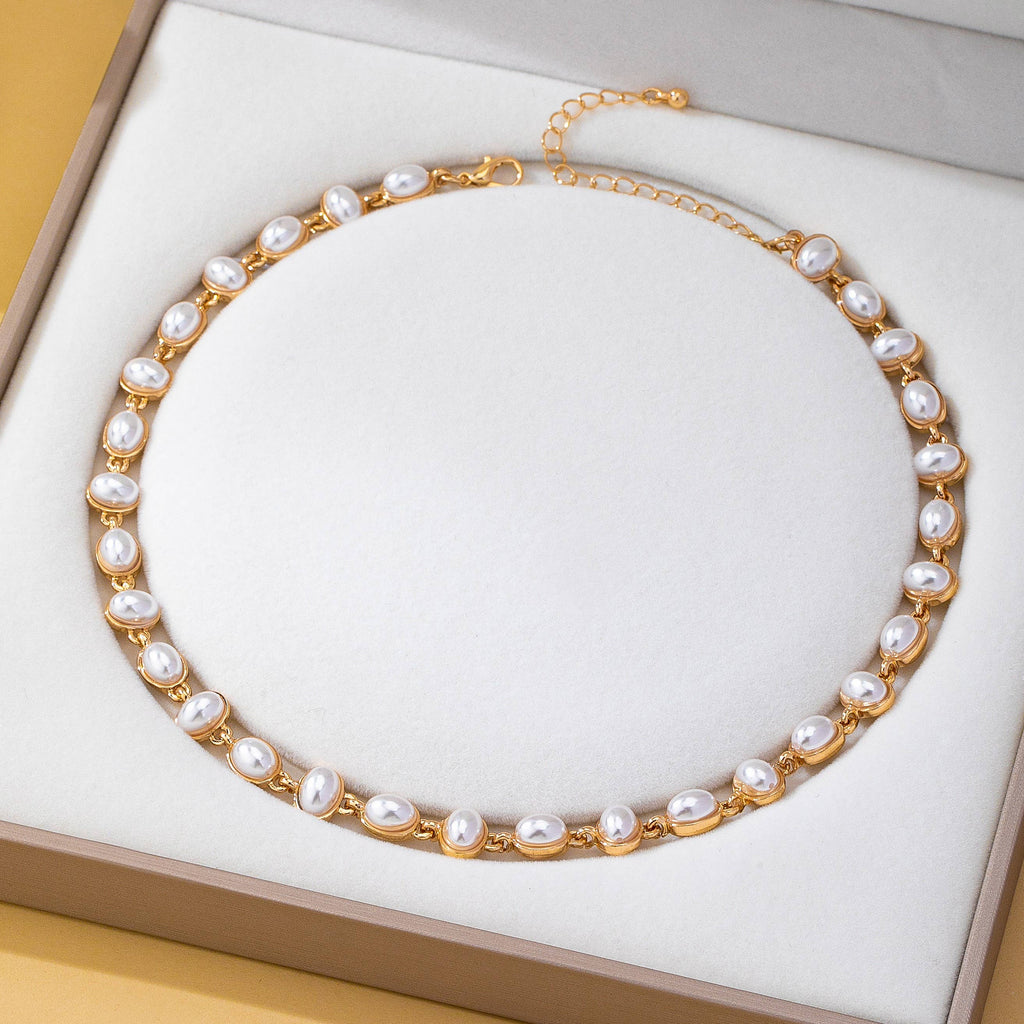Bezel-Set Oval Pearl Necklace | 80N93655