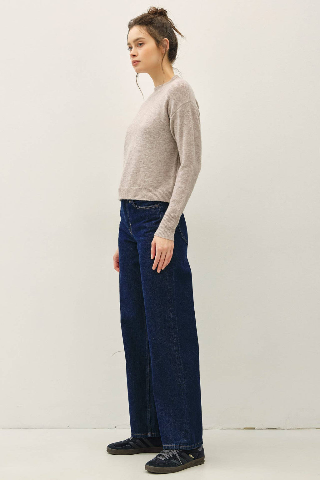 COZY CROPPED SWEATER