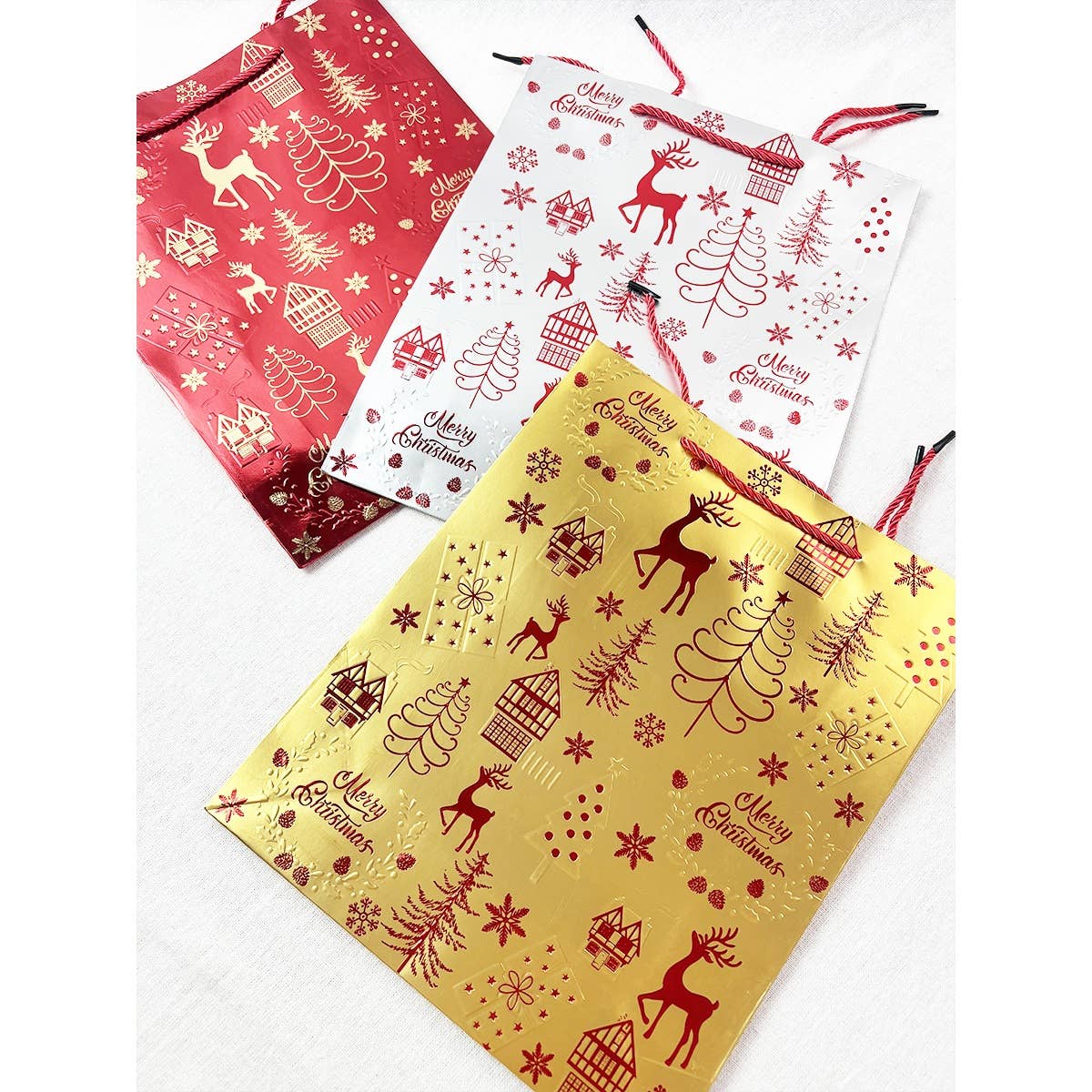 Love and Repeat - 4 Colors of Christmas Theme Print Gift Bag