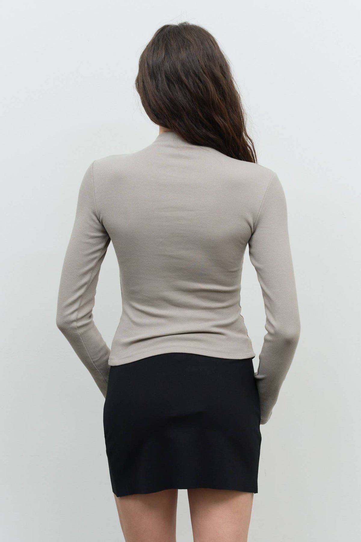 RIBBED MOCK NECK BODYCON TOP