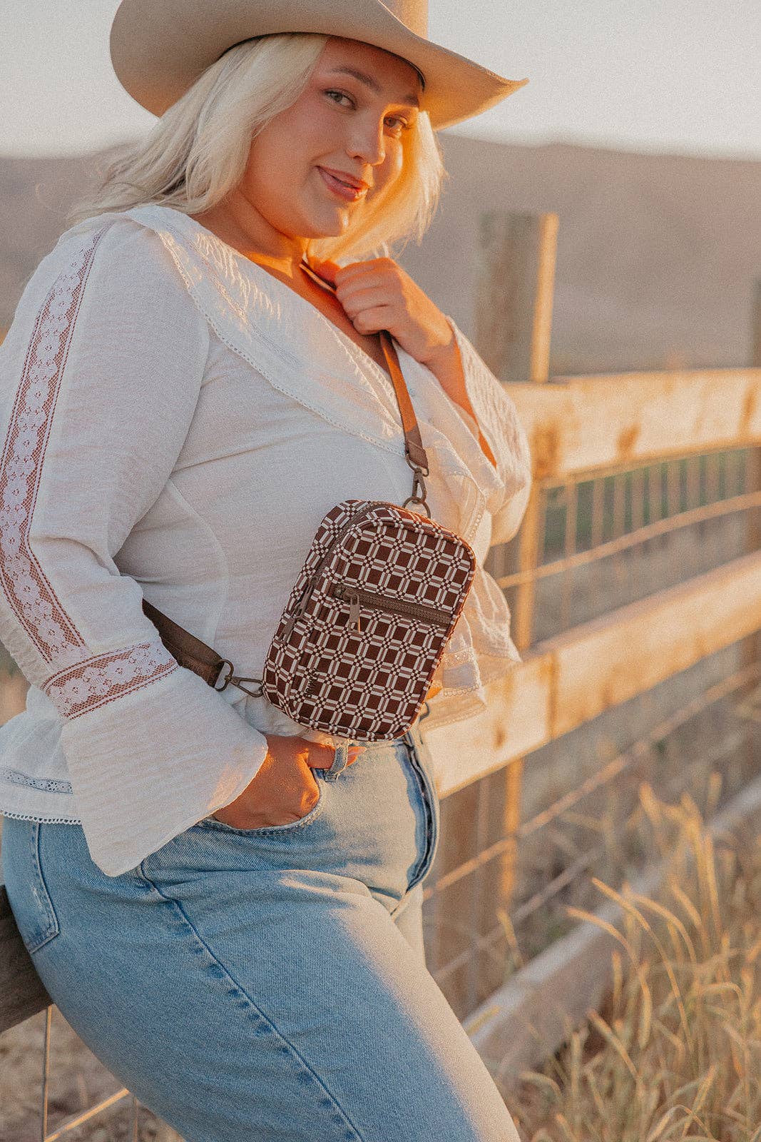 Brixley Bags - Mesa Crossbody Sling