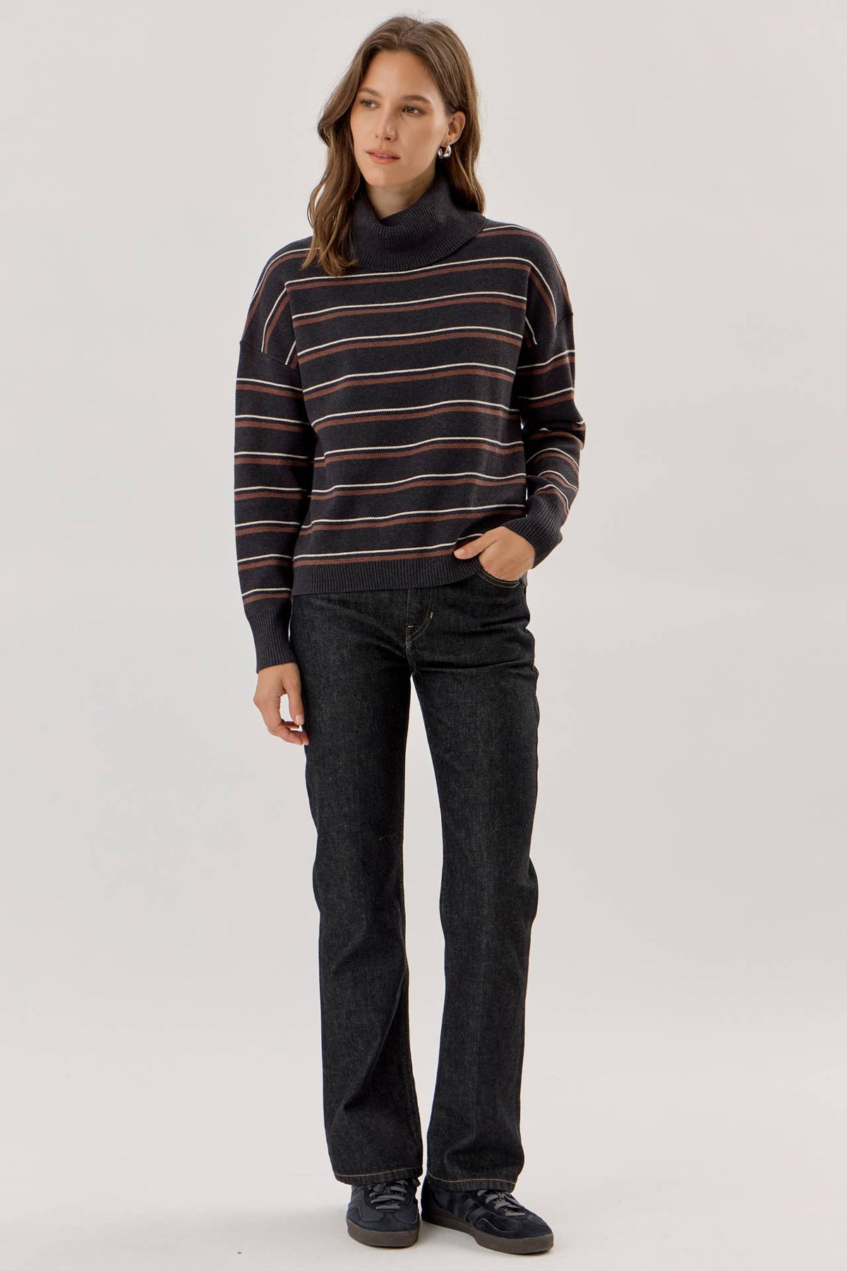 PREPPY STRIPED TURTLENECK SWEATER