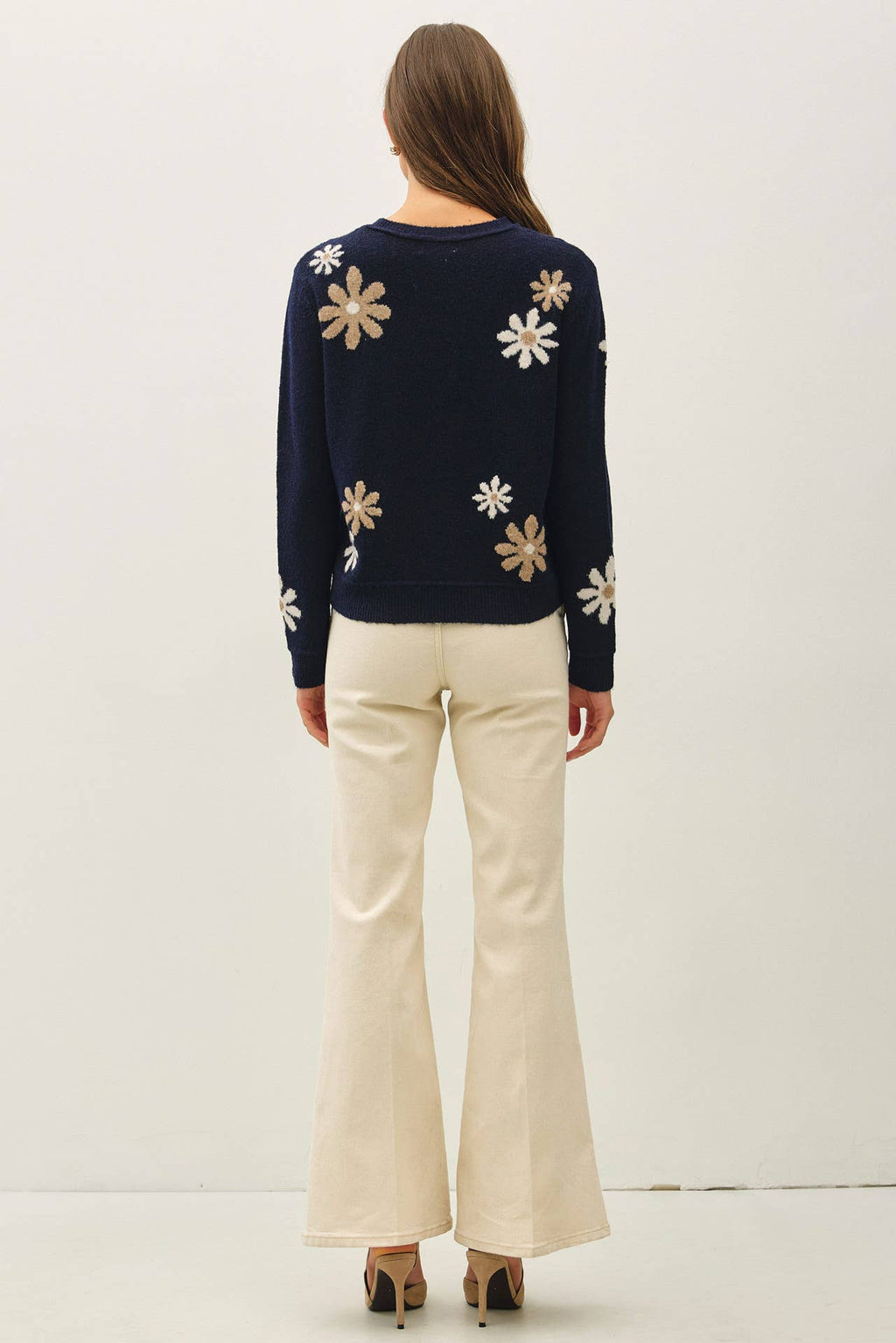 FLORAL ACCENT SWEATER