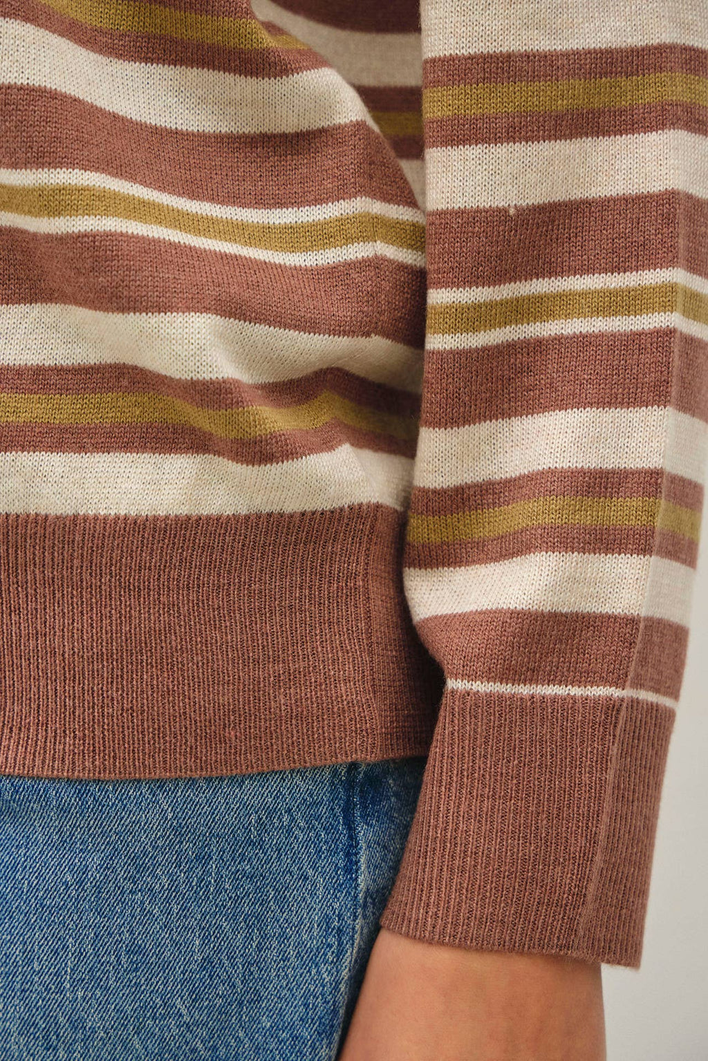 FEATHER WEIGHT SWEATER