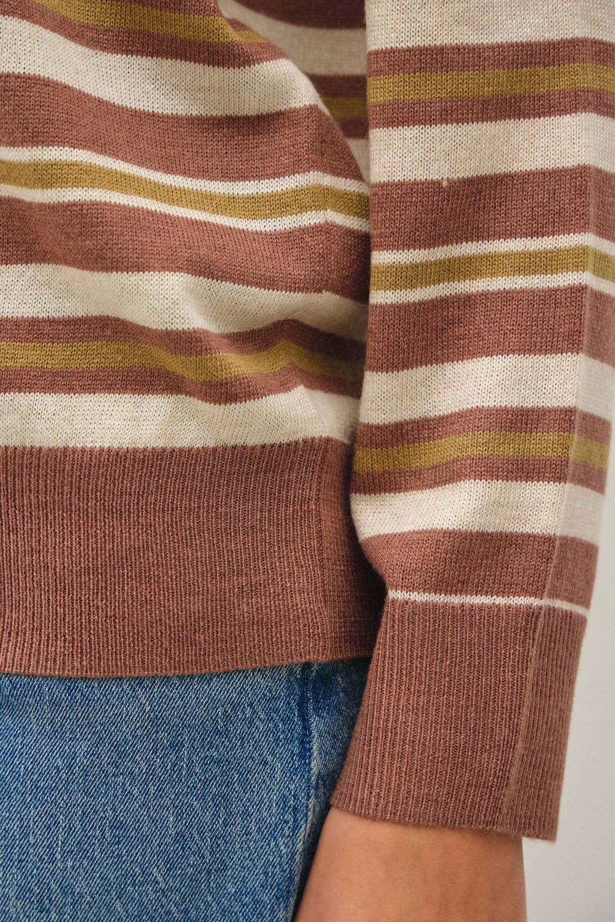FEATHER WEIGHT SWEATER