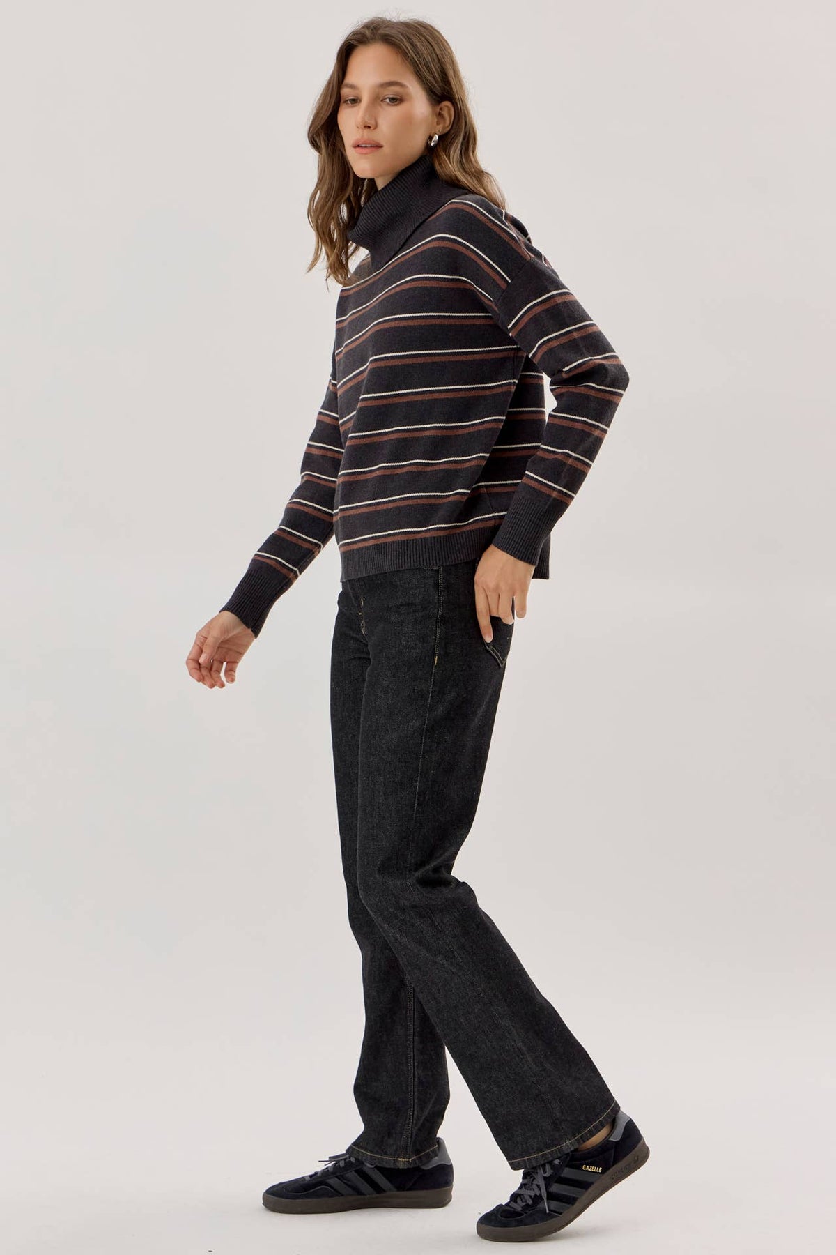 PREPPY STRIPED TURTLENECK SWEATER