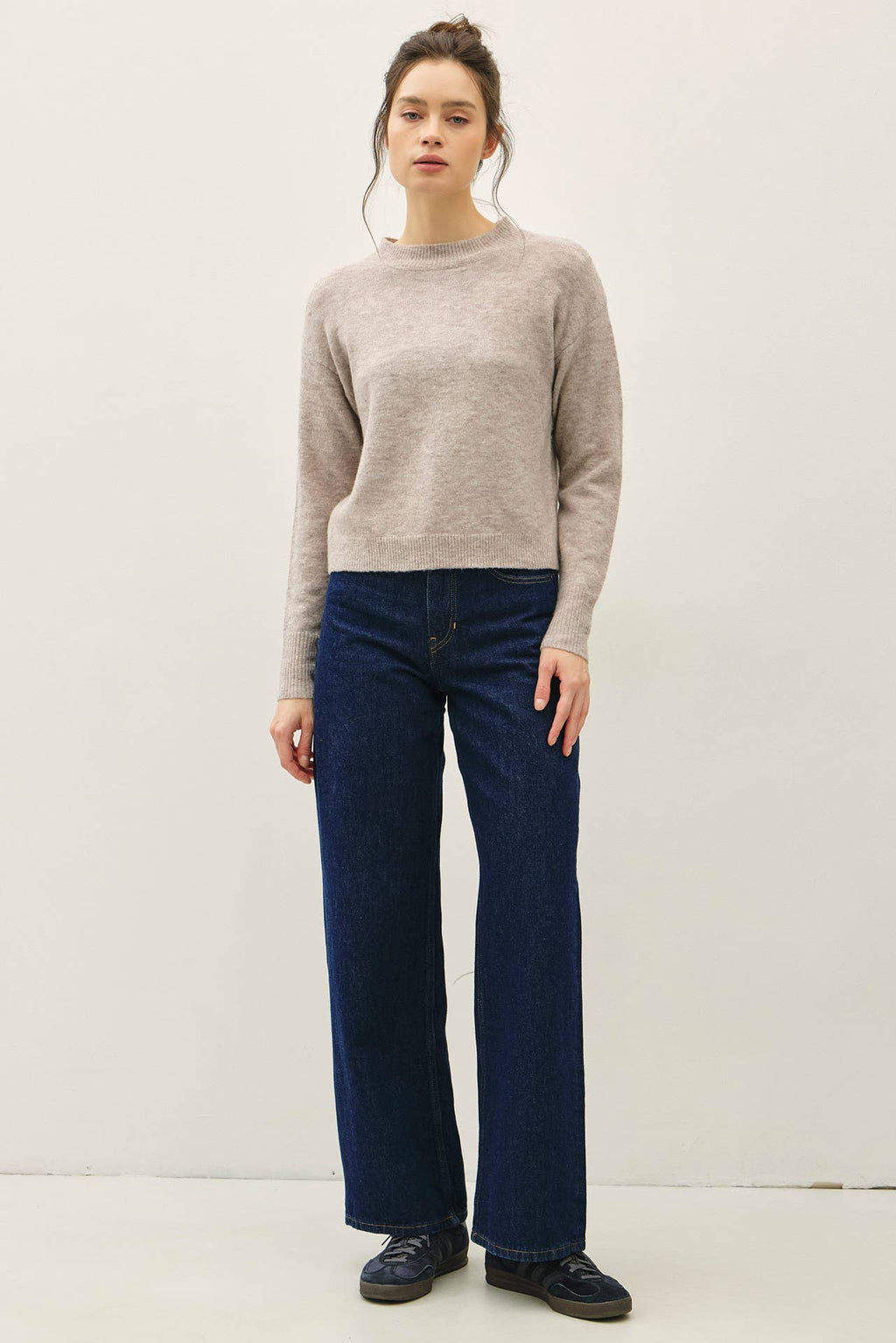 COZY CROPPED SWEATER
