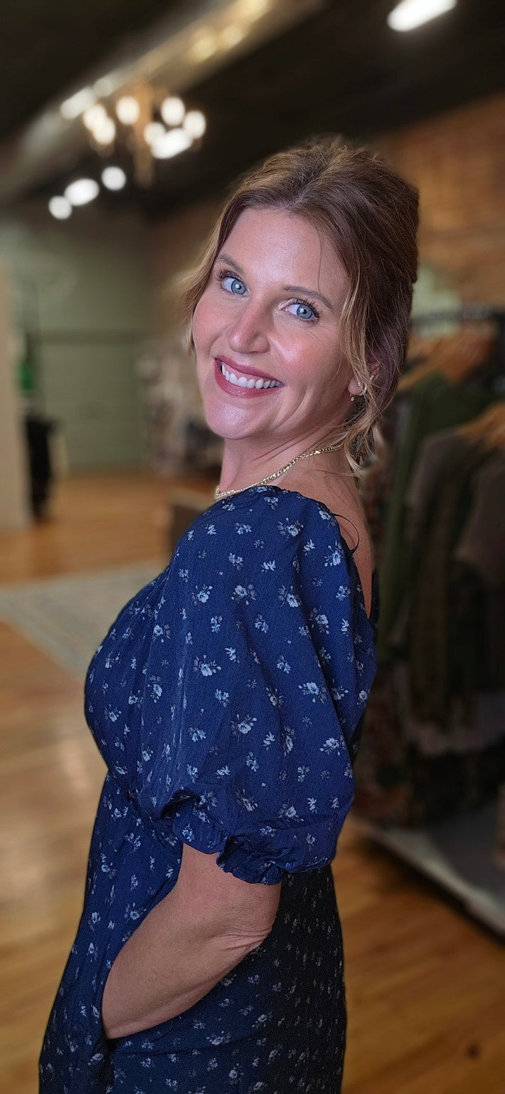 Lacy wearing the Mikarose Twila Midi Dress in Kitchen Blue, size small; sleeve detail view.